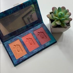 Alamar Cosmetics Blush Pallet Medium Tan